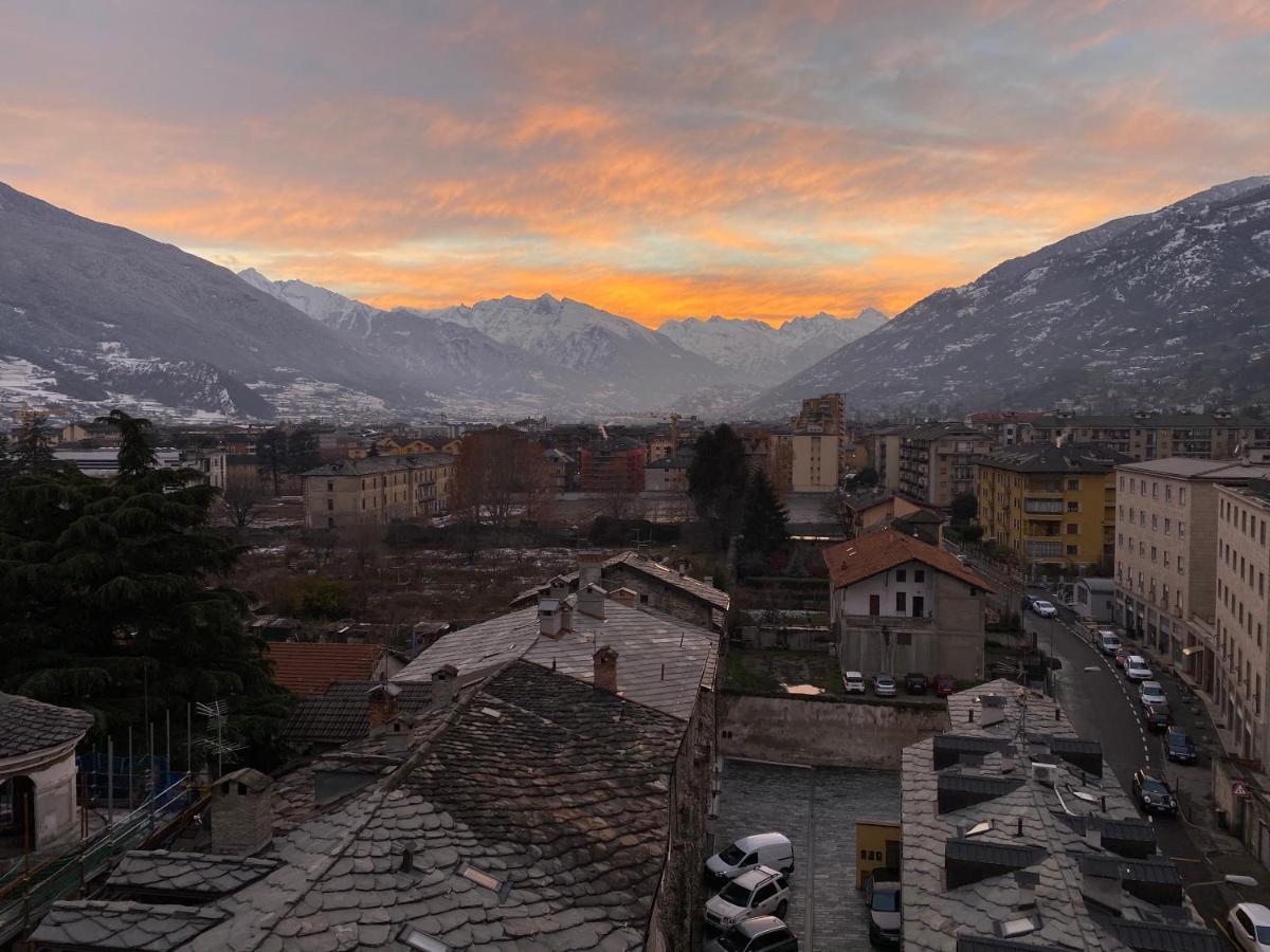 Mansarda Del Sole, Nel Cuore Di Aosta Eksteriør billede
