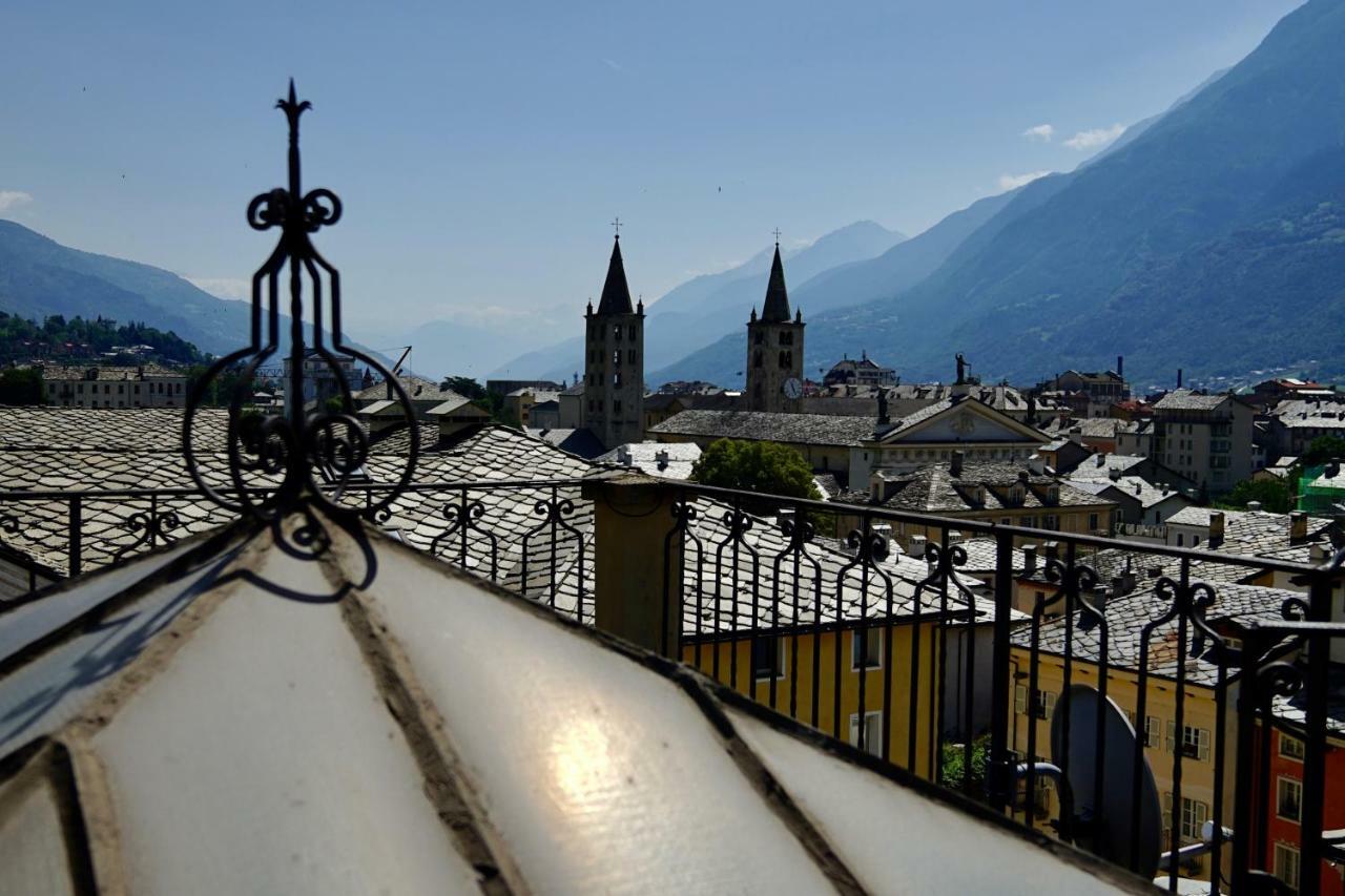 Mansarda Del Sole, Nel Cuore Di Aosta Eksteriør billede